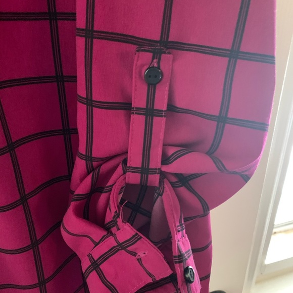 Kim Rogers Fuschia colored dress blouse - Picture 3 of 3